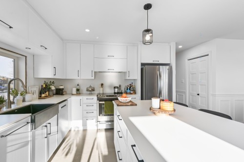 Kitchen - 25 31E Avenue, Saint-Blaise-Sur-Richelieu, QC - Indoor Photo Showing Kitchen With Upgraded Kitchen