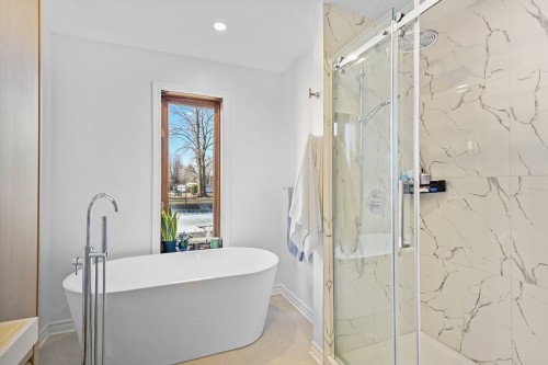 Bathroom - 25 31E Avenue, Saint-Blaise-Sur-Richelieu, QC - Indoor Photo Showing Bathroom