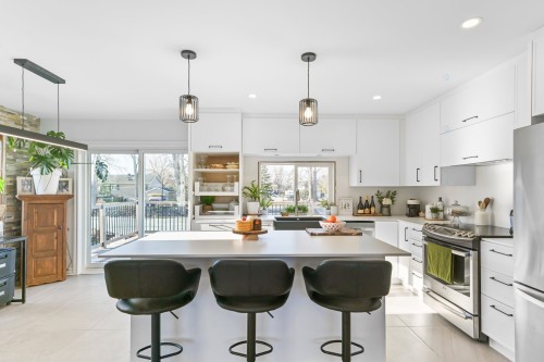 Kitchen - 25 31E Avenue, Saint-Blaise-Sur-Richelieu, QC - Indoor Photo Showing Kitchen With Upgraded Kitchen