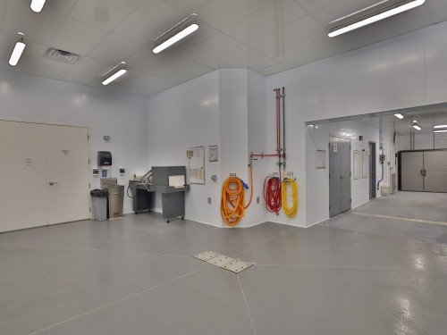 Commerce - 333 Ch. Brosseau, Cowansville, QC - Indoor Photo Showing Garage