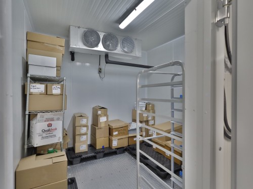 Commerce - 333 Ch. Brosseau, Cowansville, QC - Indoor Photo Showing Garage