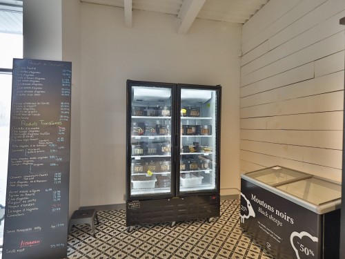 Commerce - 333 Ch. Brosseau, Cowansville, QC - Indoor Photo Showing Other Room