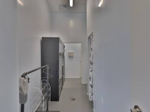 Commerce - 333 Ch. Brosseau, Cowansville, QC - Indoor Photo Showing Other Room