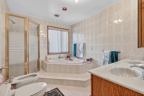 Master Bathroom - 6793 Ch. Baily, Côte-Saint-Luc, QC - Indoor Photo Showing Bathroom