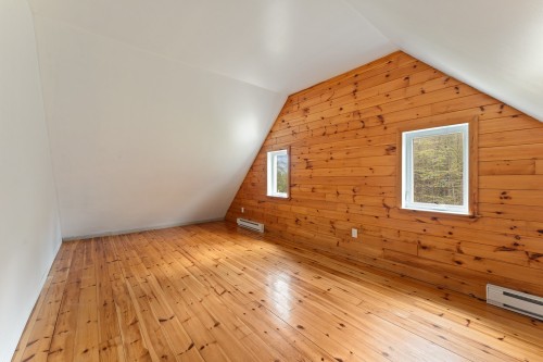 Master Bedroom - 1975 Rue De La Montagne, Saint-Denis-De-Brompton, QC - Indoor Photo Showing Other Room