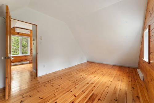 Master Bedroom - 1975 Rue De La Montagne, Saint-Denis-De-Brompton, QC - Indoor Photo Showing Other Room