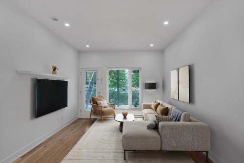 Living Room - 102-4781 Rue St-Ambroise, Montréal (Le Sud-Ouest), QC - Indoor Photo Showing Living Room