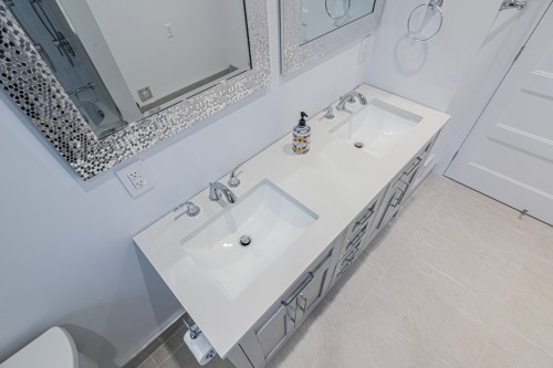 Bathroom - 932 Mtée Champagne, Laval (Sainte-Dorothée), QC - Indoor Photo Showing Bathroom