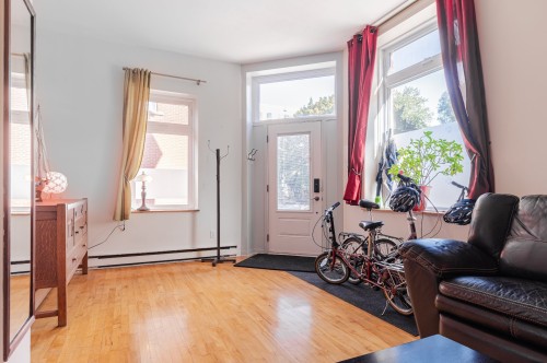 Hall d'entrée/Vestibule - 1238 Rue Alexandre-Desève, Montréal (Ville-Marie), QC - Indoor Photo Showing Other Room