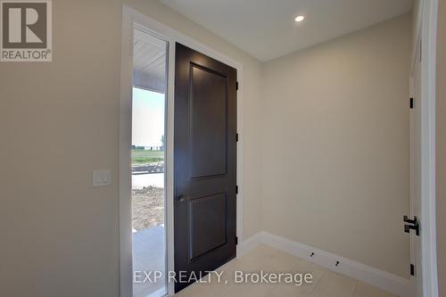 91 Bedell Drive, Mapleton, ON - Indoor Photo Showing Other Room