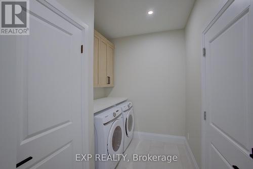 91 Bedell Drive, Mapleton, ON - Indoor Photo Showing Laundry Room