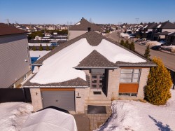 16860 Rue Jacques-Cartier  Mirabel, QC J7J 0M1