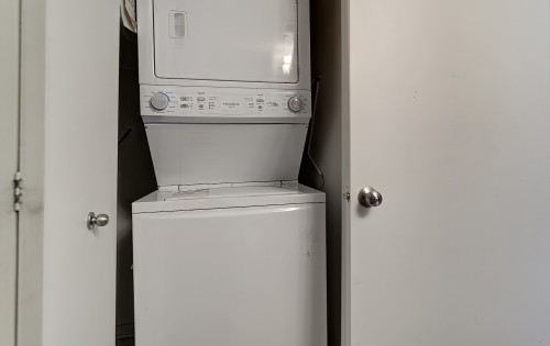 Laundry - 230-1451 Rue Parthenais, Montréal (Ville-Marie), QC - Indoor Photo Showing Laundry Room