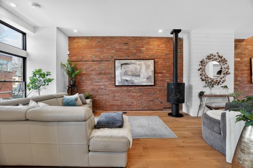 Salon - 218 Rue Roy E., Montréal (Le Plateau-Mont-Royal), QC - Indoor Photo Showing Living Room