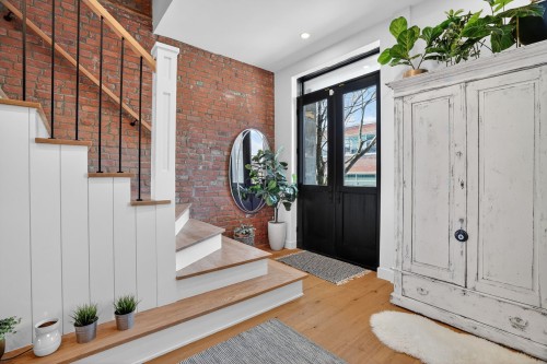 Hall d'entrée/Vestibule - 218 Rue Roy E., Montréal (Le Plateau-Mont-Royal), QC - Indoor Photo Showing Other Room