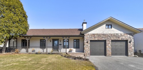 Façade - 41 Rue Champlain, Saint-Constant, QC - Outdoor With Deck Patio Veranda With Facade