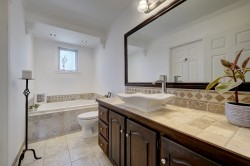 Salle de bains attenante à la CCP - 