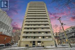 1102 - 200 BAY STREET  Ottawa, ON K1R 7W8