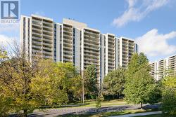 702 - 260 SENECA HILL DRIVE  Toronto (Don Valley Village), ON M2J 4S6