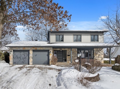 1984 Rue La Corne  Saint-Bruno-De-Montarville, QC J3V 4Z9
