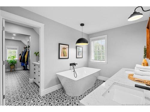 53 Gillespie St, Dieppe, NB 
