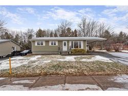 252 Palisade DR  Moncton, NB E1A 5K2