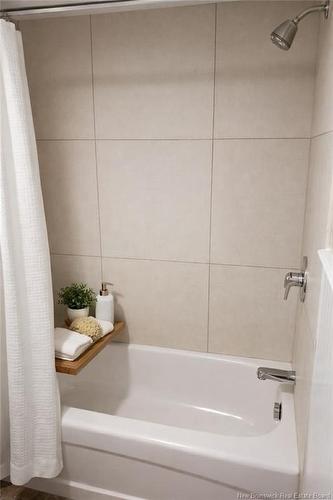 543-545 Saint Anne St, Bathurst, NB 