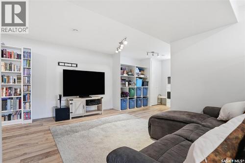 1024 6Th Street E, Saskatoon, SK - Indoor Photo Showing Living Room