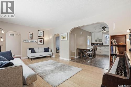 1024 6Th Street E, Saskatoon, SK - Indoor Photo Showing Living Room