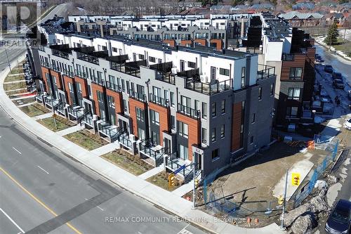 21 - 145 TAPSCOTT ROAD  Toronto, ON M1B 0E8