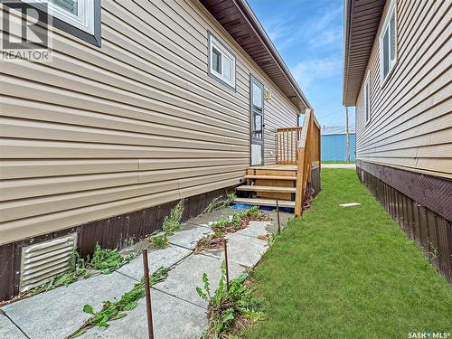 406 Birch Drive, Maidstone, SK - Outdoor With Exterior