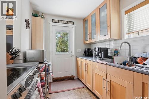 514 4Th Street E, Saskatoon, SK - Indoor Photo Showing Kitchen
