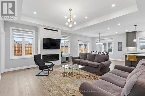 467 Warren Street, Goderich (Goderich (Town)), ON - Indoor Photo Showing Living Room With Fireplace