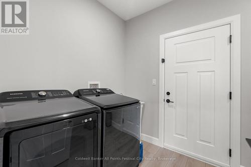 467 Warren Street, Goderich (Goderich (Town)), ON - Indoor Photo Showing Laundry Room