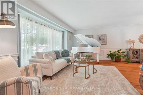 14 Dubarry Boulevard, Hamilton, ON - Indoor