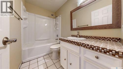 50 Lowry Place, Regina, SK - Indoor Photo Showing Bathroom