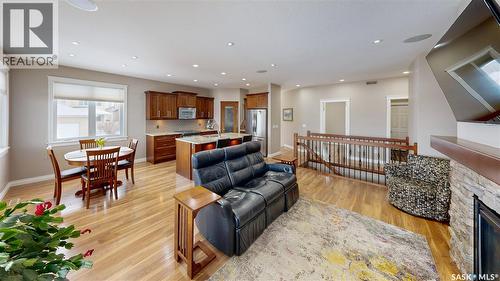 4342 Skinner Place, Regina, SK - Indoor Photo Showing Living Room