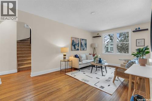 1115 9Th Street E, Saskatoon, SK - Indoor Photo Showing Living Room