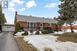 94 OAK STREET W  Laurentian Valley, ON K8A 7R3
