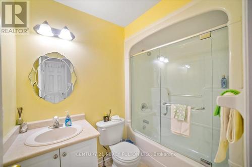 1250 Ormond Drive, Oshawa, ON - Indoor Photo Showing Bathroom