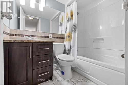 303 - 158A Mcarthur Avenue, Ottawa, ON - Indoor Photo Showing Bathroom