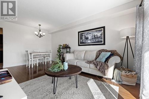 303 - 158A Mcarthur Avenue, Ottawa, ON - Indoor Photo Showing Living Room