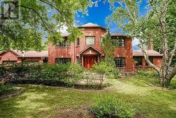 18 HILL TOP TRAIL E  Whitchurch-Stouffville, ON L4A 7X4