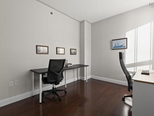 213 10 Regency Park Drive, Halifax, NS 