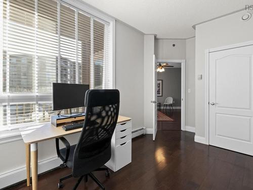 213 10 Regency Park Drive, Halifax, NS 