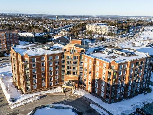 213 10 Regency Park Drive, Halifax, NS 