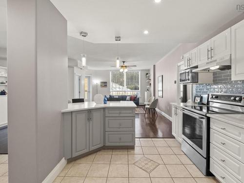 213 10 Regency Park Drive, Halifax, NS 