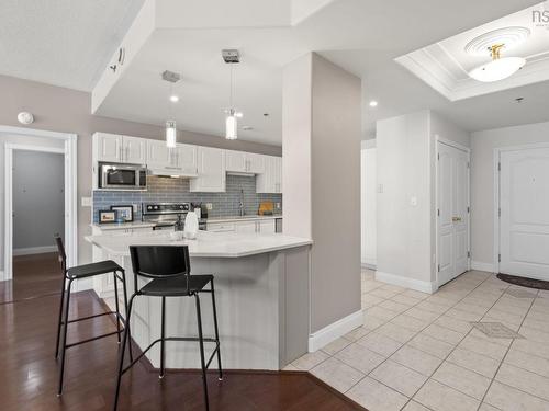 213 10 Regency Park Drive, Halifax, NS 