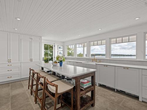 15 Fredas Point Drive, Chester, NS 