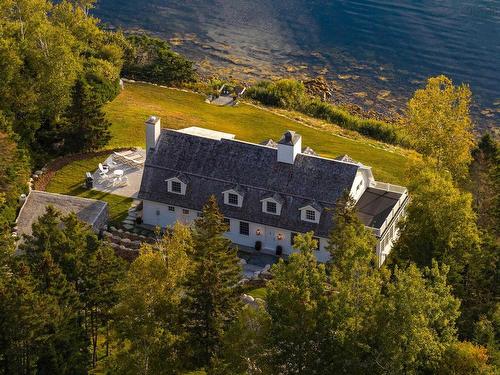 15 Fredas Point Drive, Chester, NS 